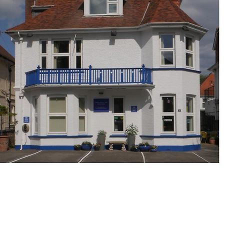 Southern Breeze Lodge - Adults Only Bournemouth Bagian luar foto
