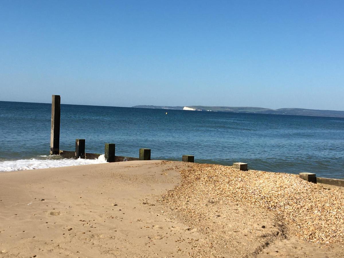 Southern Breeze Lodge - Adults Only Bournemouth Bagian luar foto