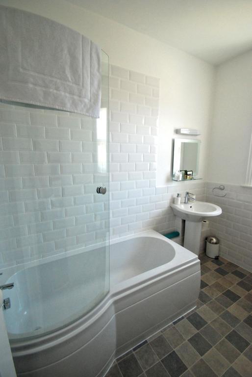 Southern Breeze Lodge - Adults Only Bournemouth Ruang foto