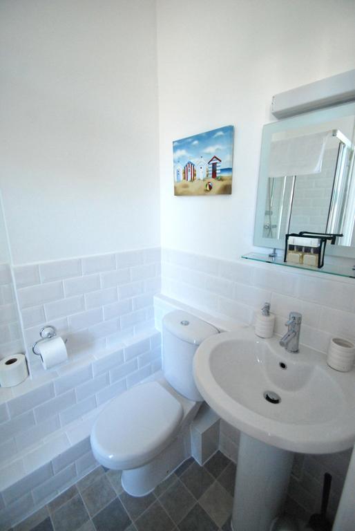 Southern Breeze Lodge - Adults Only Bournemouth Ruang foto
