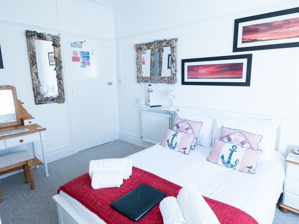 Southern Breeze Lodge - Adults Only Bournemouth Bagian luar foto