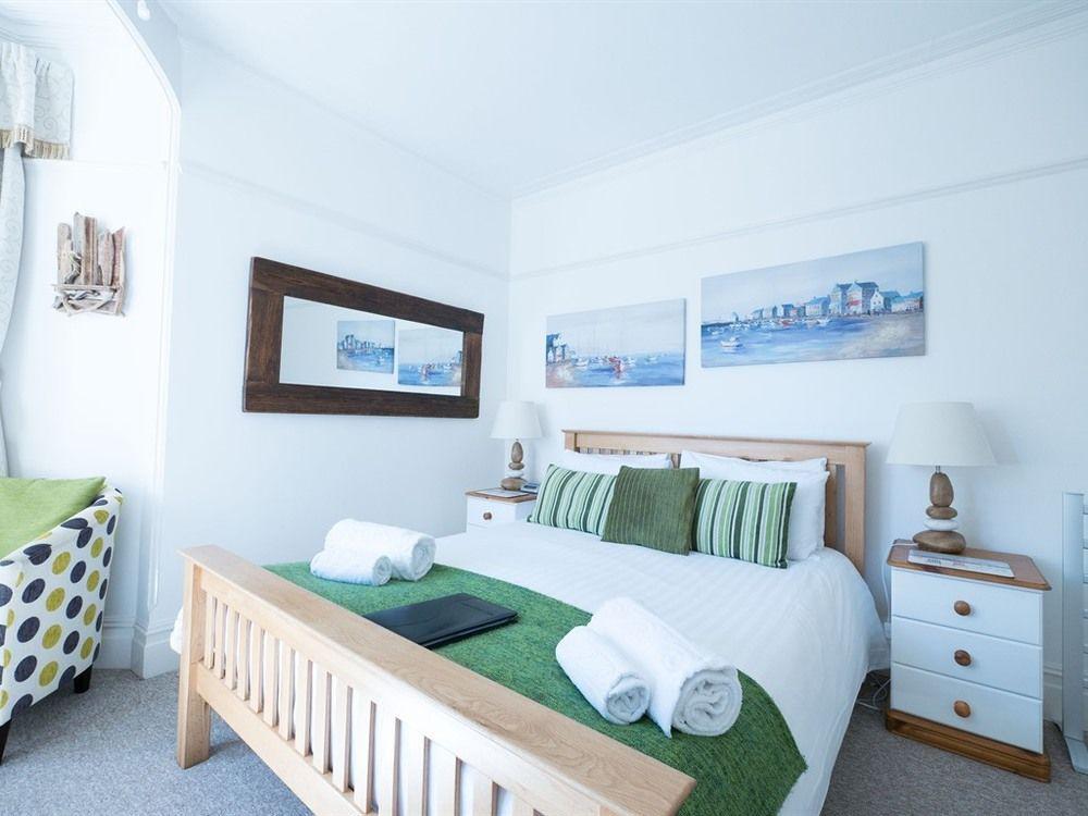 Southern Breeze Lodge - Adults Only Bournemouth Bagian luar foto