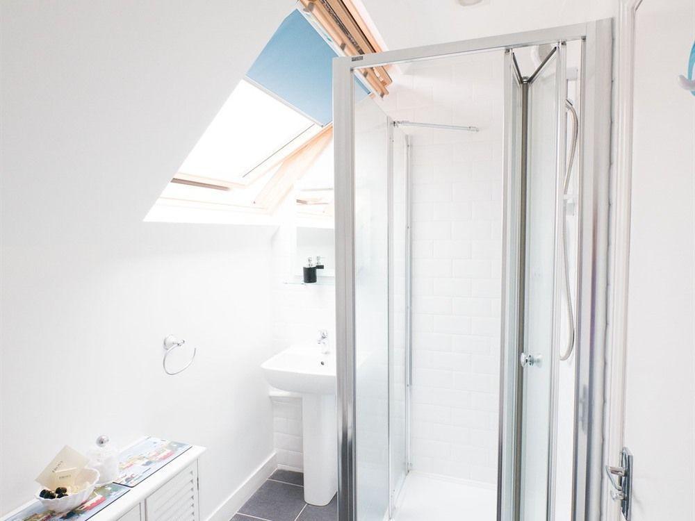 Southern Breeze Lodge - Adults Only Bournemouth Bagian luar foto