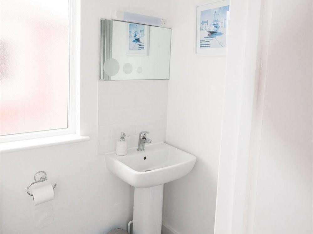 Southern Breeze Lodge - Adults Only Bournemouth Bagian luar foto