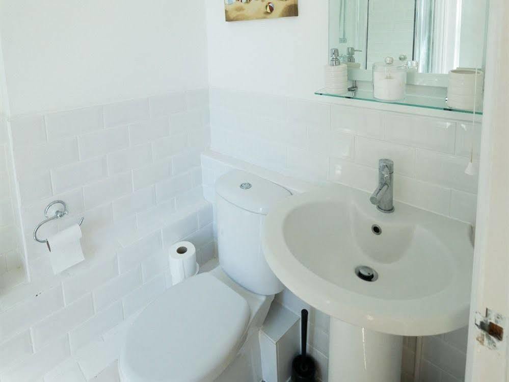 Southern Breeze Lodge - Adults Only Bournemouth Bagian luar foto