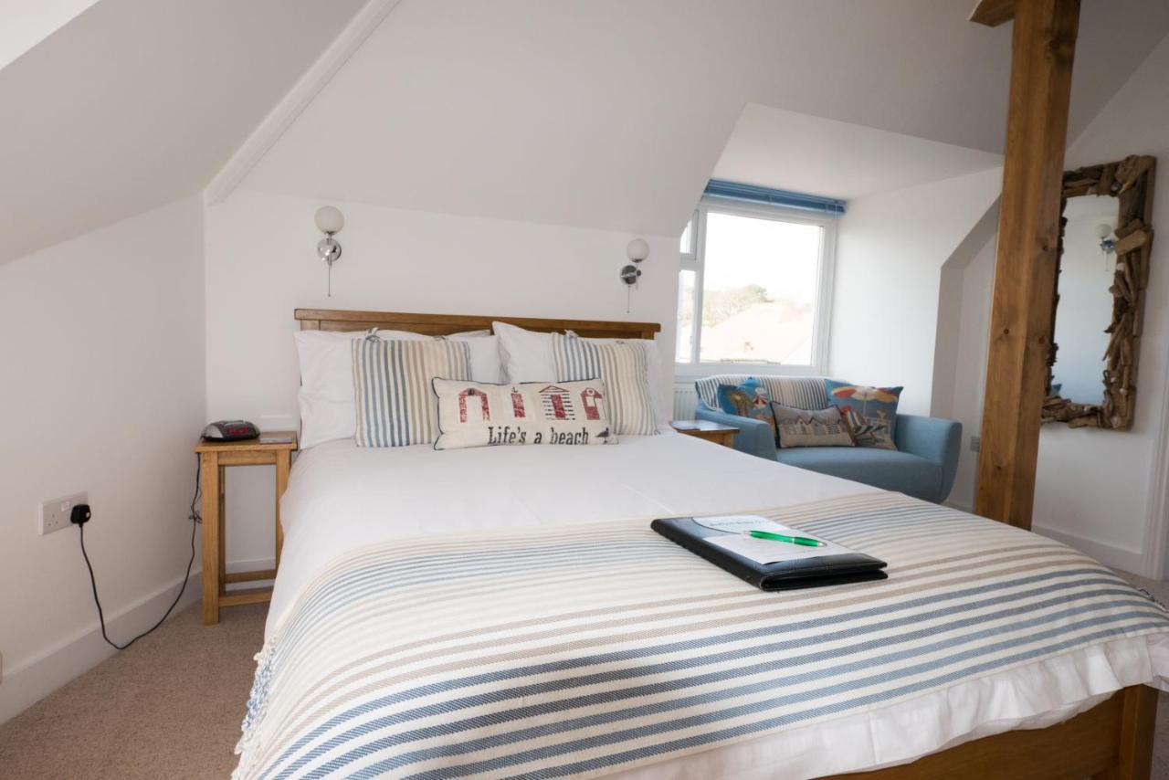 Southern Breeze Lodge - Adults Only Bournemouth Bagian luar foto