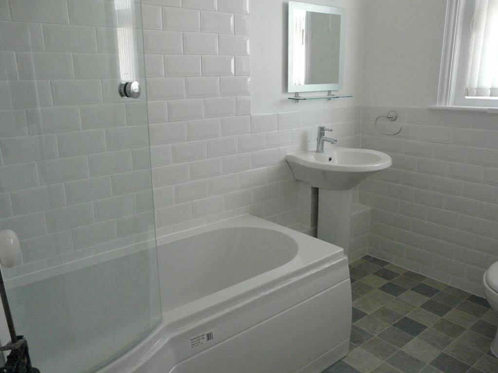 Southern Breeze Lodge - Adults Only Bournemouth Bagian luar foto